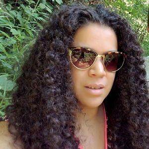 Meet your Posher, Ivette